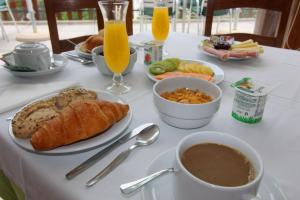 Налични за гости опции за закуска в Moderna do Geres Hotel
