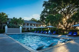 The swimming pool at or close to Beachview Club Hotel