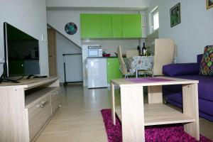 Kuchyň nebo kuchyňský kout v ubytování Apartments Nevenka i Josko