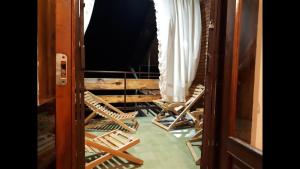 Ein Balkon oder eine Terrasse in der Unterkunft Wine House KNIAZ