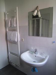 Un baño de Altstadt Ferienwohnung Stralsund mit Parkplatz