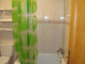 A bathroom at Apartamentos Saila Még 34 kép