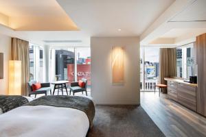 Postel nebo postele na pokoji v ubytování karaksa hotel premier Tokyo Ginza