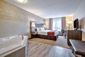 Postel nebo postele na pokoji v ubytování Comfort Inn & Suites South