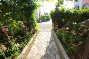 Vonkajšia záhrada v ubytovaní Apartment Agnese