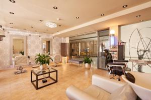 Posezení v ubytování Palace Bonanza Playa Resort & SPA by Olivia Hotels Collection