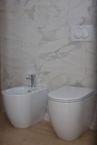 Airen Hotel Velipoje 욕실