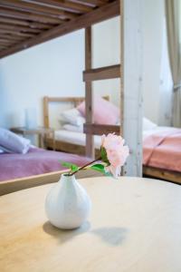 Postel nebo postele na pokoji v ubytování Harmony Hostel