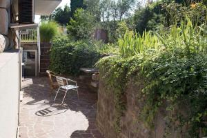 Zahrada ubytování Mila Vila - Charming apartment near the sea