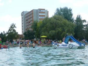 Bazen v nastanitvi oz. blizu nastanitve Vízparti SAS Apartman Siófok