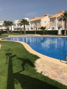 Bazén v ubytování Apartamento La Marina - VVMU057 nebo v jeho okolí