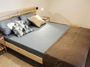 Кровать или кровати в номере La Dimora apartments