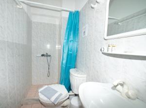 Un baño de Caldera View Resort - Adults Only