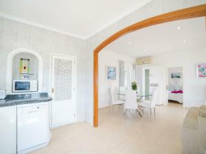 Küche/Küchenzeile in der Unterkunft Apartment in Alcúdia with Bay of Pollensa View