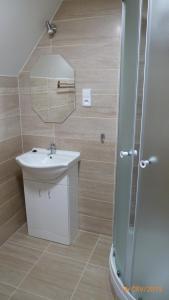 Koupelna v ubytování Penzion Sklář
