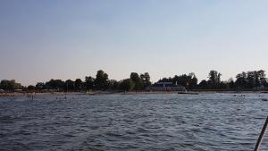 a view of a body of water with a beach at An der Eiche in Wilhelmsburg