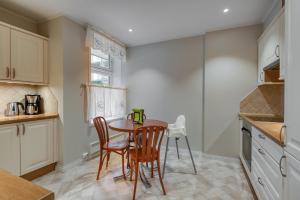 Kuchyň nebo kuchyňský kout v ubytování Trondheim Leilighetshotel