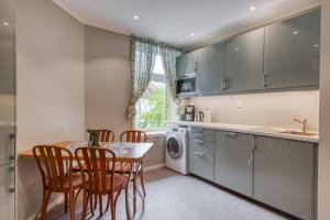 Kuchyň nebo kuchyňský kout v ubytování Trondheim Leilighetshotel