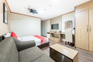 TV a/nebo společenská místnost v ubytování DG Grami Hotel