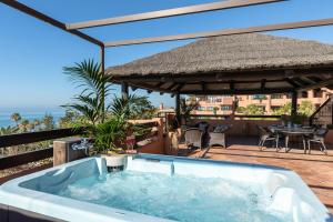 The swimming pool at or close to Kempinski Hotel Bahía Beach Resort & Spa