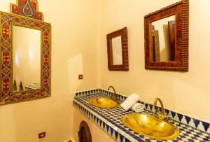 Foto dalla galleria di Riad le dromadaire bleu by Weekome a Marrakech