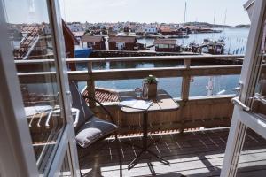 Balkón nebo terasa v ubytování Hotell Käringön