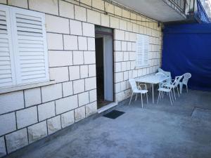 Balkón alebo terasa v ubytovaní Vukotić Beach house