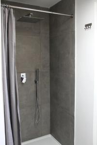 Ένα μπάνιο στο LOFT 52 +17 φωτογραφίες