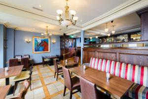 Zona d'estar a Commodore Hotel