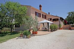 Bygningen som lejligheden ligger i