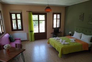 Φωτογραφία από το άλμπουμ του Gaea Gardens Studios & Villas στην Πέτρα