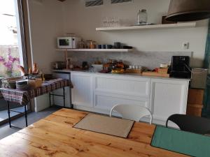 A kitchen or kitchenette at Can Liret