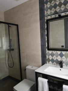 A bathroom at Aljibe Casa Rural