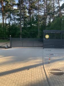 Tenis lub squash w obiekcie REZYDENCJA ZEFIR AUGUSTOW (Podlasie) lub w pobliżu