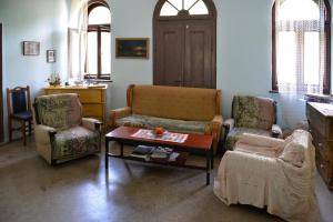 Зона вітальні в Country house Dunjin Konak