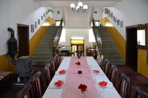 Зона вітальні в Country house Dunjin Konak
