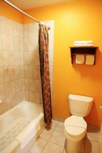 Koupelna v ubytování Executive inn Bacliff
