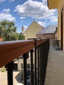 Balkón alebo terasa v ubytovaní Palace - Belvárosi Apartman Eger