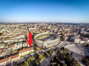 Gallery image of Apartments Arena in Pula