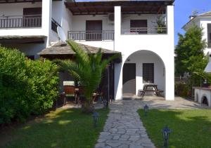 Gallery image of Harmony seaside apartments in Koropi