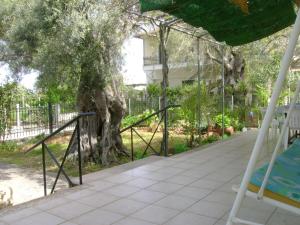 Giardino di Lefkas house with garden