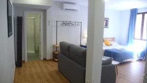 Posteľ alebo postele v izbe v ubytovaní Casa Armas A, en Zocodover, Casco Histórico