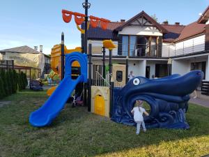 Herní místnost nebo prostor pro děti v ubytování RESORT Riva & Avir