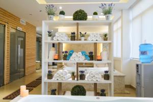 Η κουζίνα ή μικρή κουζίνα στο Awa Resort Hotel
