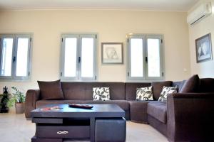 Gallery image of Almyrida sea view house in Almirida