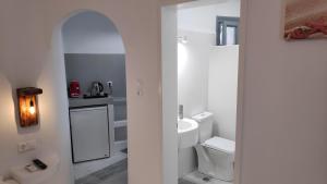Kúpeľňa v ubytovaní Grey Rooms Naxos