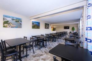 The Resort at Lake of the Ozarks餐厅或其他用餐的地方
