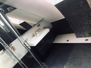 Kúpeľňa v ubytovaní Apartament STUDIO i Apartament ZADOMEK Spytkowice koło ZATORA