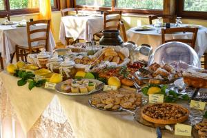 Makanan di atau berdekatan the country house