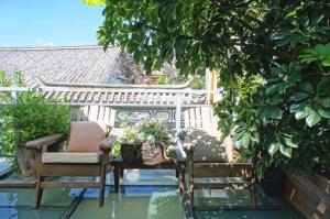 Garður fyrir utan Dali Yunxi Boutique Inn